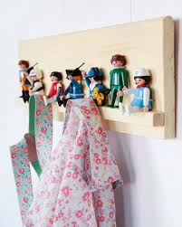 Un porte manteau spécial pour enfants. Bakpoki Blog Voyage En Famille Porte Manteau Enfant Porte Manteaux Porte Manteau Mural