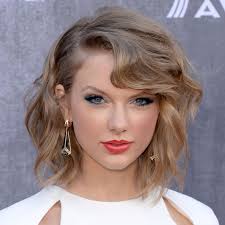 I will probably never color my hair again but included a few with blonde color for others who may feel differently. Taylor Swift Short Wavy Hairstyle Hairstyle Pinterest Taylor Swift Short Hair Taylor Swift Hair Hair Styles 2014