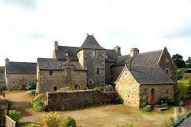 In North Finistere A 16th Century Manor House And Its Numerous Outbuildings France Mansions For Sale Manoir A Vendre Le Manoir Maison De Maitre