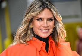 Kerry Inman's Instagram, Twitter & Facebook