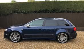 Der audi rs5 ist ein sehr elegantes sportcoupe und dabei doch als alltagsauto zu gebrauchen er bestellte seinen rs5 in mugelloblau. Finally Got A B7 Rs4 Avant In The Best Colour Too Emoji3 Rs246 Com Forum The World S 1 Audi R S And Rs Enthusiast Community