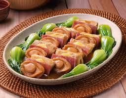 1 potong dada ayam tanpa tulang 1 helai daun bawang seledri cincang halus 1 lembar daun salam 250 ml air matang 1 bh kentang kukus, haluskan cara membuat: Abalon Kukus Dengan Ayam Dan Jinhua Ham Hong Kong