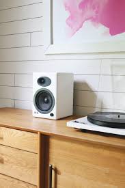On american english keyboards, the tilde key (~) will toggle the console screen, but on british english keyboards, that key is the grave key ( ` ). Elsie S Record Player Setup A Beautiful Mess