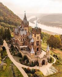 Some environment shots of assets that i made for castle drachenfels, a dlc for warhammer vermintide. Germany Is The Land Of Castles This Is Drachenburg Castle 9gag