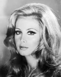 Emily Blunt'un, Gulliver'in Gezileri filmi için Iron Man 2'deki Black Widow  rolünü kabul etmediğini biliyor muydunuz?⠀ ⠀ Sence Emily Blunt Black Widow  rolünde nasıl dururdu?