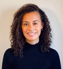 Alexandra Alves's Instagram, Twitter & Facebook