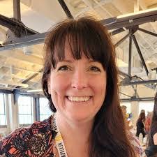 Anna Macfarlane's Instagram, Twitter & Facebook