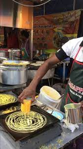 Langkah awal campur tepung, garam dan telur. Mau Bikin Roti Jala Di Rumah Ini Resepnya Okezone Lifestyle