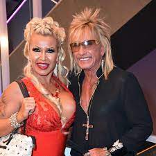 We would like to show you a description here but the site won't allow us. Bert Wollersheim Ginger Costello Das Paar Heiratet Zum Zweiten Mal Gala De