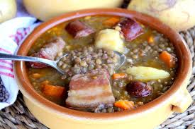 Prepara entonces esta receta de potaje de lentejas yucateco nutritivo y lleno de sabor. Lentejas Con Chorizo Las De La Abuela La Cocina De Masito