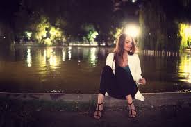 Orice femeie, indiferent de vârstă, vrea să fie atrăgătoare și să întoarcă privirile bărbaților. Femeie La Peste 30 De Ani Nici CÄƒsnicie Nici Copil Nici DivorÈ› Ce E In Ne RegulÄƒ Parfum De Femeie