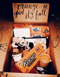 Cute Birthday Ideas For Your Boyfriend Wouldn T Put Halloween Stuff But Otherwise Cute Idea For A Friend Who S Birthday Is In The Fall Etc Friend Birthday Gifts Best Friend Gifts Birthday Gifts