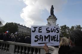 Its capital is paris, one of the most important cultural and commercial centers in the world. Zabojstwo Nauczyciela We Francji