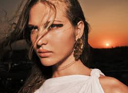 Angelina Kendall Spotlights Zara Summer 2023 Fashion Linen — Anne of  Carversville