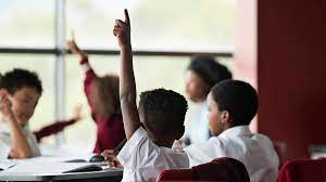 'no importa el color del semáforo, se va a abrir ya las escuelas particulares', afirmó el presidente de la asociación nacional de escuelas particulares a pesar de la instrucción oficial de retrasar la medida. Mas De 900 Colegios Privados No Volveran A Clases Presenciales En 2020