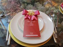 Kiat sukses melibatkan keluarga sebagai panitia mengatur petugas yang akan menjadi penyambut tamu vip. Setup Meja Makan Untuk Vip Any Wawa Wedding Planner Facebook