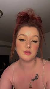 Marissa Bowles's Instagram, Twitter & Facebook