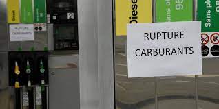 La pénurie d'essence se poursuit en france. Mesures De Rationnement Du Carburant Dans Le Grand Ouest Face Aux Blocages Le Point