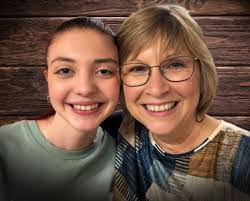 Kathy Cusick's Instagram, Twitter & Facebook