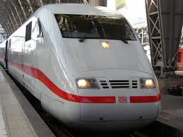 350 meter lang, 830 sitzplätze und so manche neuerung für die passagiere: Ein Ice 1 Innen Redesign In Frankfurt Am Main Hbf Bahnbilder De