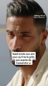 « Gros, il faut que tu ne dises rien.. » Nabil a peur que son ami d’enfance  grille sa couverture auprès de Cassandra et n'hésite pas à le briefer avant  😂 #ArnacœurOuPrinceCharmant, tous les lundis à ...