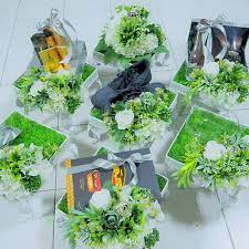 Hantaran kami berbentuk makanan kesemuanya. Contoh Hantaran Tunang Untuk Lelaki Dan Perempuan Rria My