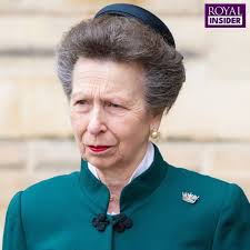 Queen Camilla's friendship with King Charles' sister Princess Anne now  after 'brutal prediction' that was once made⬇