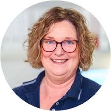 Nicole Elsner's Instagram, Twitter & Facebook