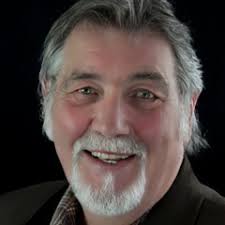 Listen to ከም ድላየይ ፍፁም -ዘሚካኤል by ZemaFitsum in eeee playlist online for free 