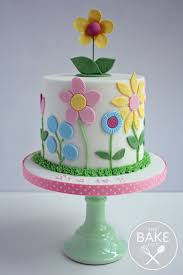Beautiful Flower Themed Girls Birthday Cake Girlsbirthdaycake Flowercake Summer Birthday Cake Girls Birthday Cake With Flowers Girl Cakes