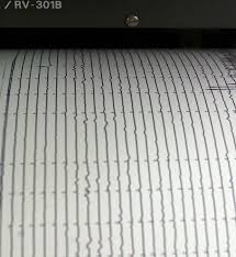 Συναγερμός έχει σημάνει στην πυροσβεστική καθώς υπάρχουν πληροφορίες για σπίτι που έχει καταρρεύσει στο μεσοχώρι ελασσόνας μετά σεισμοσ τωρα: Ar8ra Gia Seismos Sth Larisa Lifo