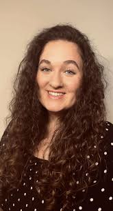 Hello Everyone! My name is Katie and I am a local vocal/acting coach  specialising in children and young people. Whether you're looking to  improve your confidence in singing, refine your acting through