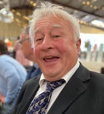 Let's welcome our new members! Kimberley Ward, Daryl Bone, Anne Meadows,  Yasmin Kowal, Rob Garton, Robert Metcalf, Maria Cross, Rebecca Cowan, Susan  Williams, Claire Pearson, Melly Turner, Peter Wong, Gillian Litchfield, Bob