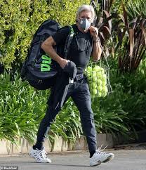 The hollywood stalwart is picking up his whip. Harrison Ford Proves That He Still Leads An Active Lifestyle At The Age Of 78 Aktuelle Boulevard Nachrichten Und Fotogalerien Zu Stars Sternchen