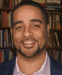 Amazon.com: Wayne Au: books, biography, latest update