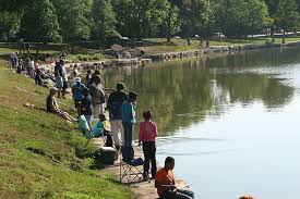 Annual Fishing Derby At Patriots Park Barth Pond Saturday August 6 2016 9 00 Am 12 00 Pm Reel In Three Hours Of F Grove Park Summer Events Downers Grove