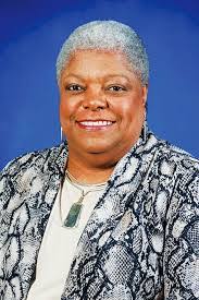 Renee Skeens's Instagram, Twitter & Facebook