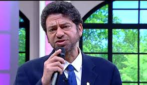 'hakan taşıyan kaç yaşında, nereli? Sanatci Hakan Tasiyan Icin Hayati Karar Alindi Her Sey Doktorlarin Iki Dudaginin Arasinda