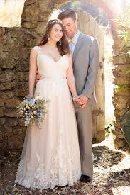 To have a good look at home, on the street. Plus Size Boho Wedding Dresses For The Blissful Bride