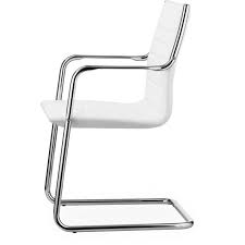Style intemporel et confort d'assise. Chaise De Reunion Visiteur Pietement Luge Cuir Blanc Classic