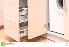 Furniture home kitchen & dining holiday shop beauty. Kuche Mini Cabinet Mit Portrable Waschmaschine Nach Innen Stockfoto Bild Von Kuche Waschmaschine 73472914