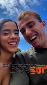 Acredita nos seus sonhos, muitas vezes não é como planejamos, mas Deus faz  infinitas vezes melhor 🙏🏻