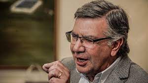 Jun 24, 2021 · aprovechando la repercusión que significó su declaración con respecto al tema, el candidato presidencial de chile vamos, joaquín lavín (udi) compartió un video en tiktok en donde aparece, presuntamente, llamando a un joven para pedirle que no fume marihuana. Alcalde Lavin Advierte Sobre Los Riesgos De La Burundanga Emol Com