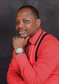 How many women never dated a taxi or bus driver while in school?