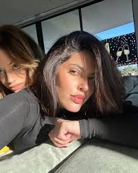 Alison Brooks (@alibstyle) • Instagram photos and videos