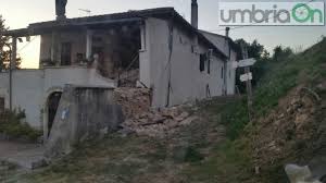 La chiesa di san salvatore, anticamente detta pieve di santa maria, si trova a campi frazione di norcia, addossata al cimitero del paese, nei pressi della sorgente del torrente campiano. Terremoto Una Scossa Lunga Un Anno Intero Umbriaon