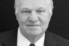 Robert Cera's Instagram, Twitter & Facebook