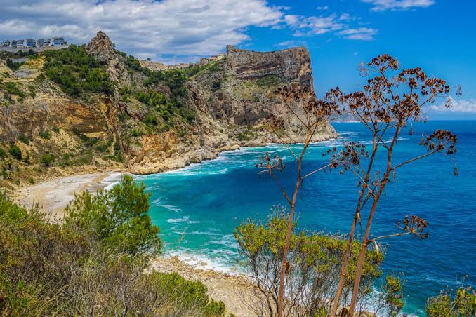 Cala del Moraig, una playa única en la costa valenciana