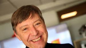 Marc Plessis, directeur de l'usine Seb de Saint-Lô depuis 2001, va passer  la main à Jérôme Zion