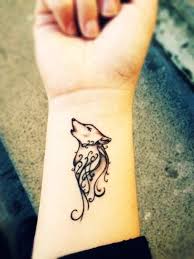 40 Cute Small Tattoo Ideas For Girls Chic Tattoo Small Tribal Tattoos Tribal Wolf Tattoo